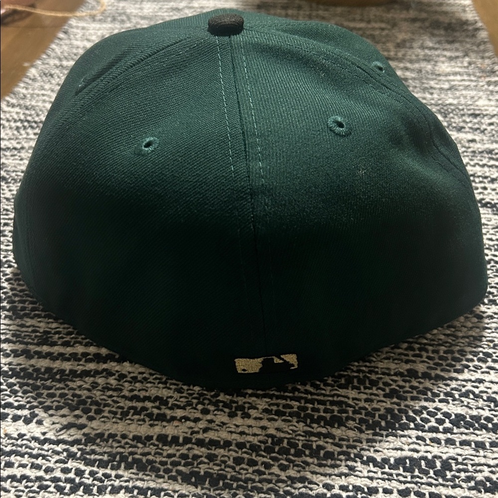 New Era 59fifty 7 5/8 green & black 2000 inaugural season fitted hat, like new - Picture 3 of 8